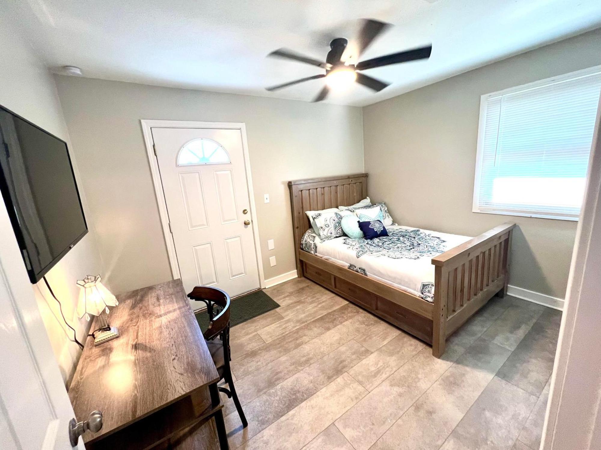 4/2 Home Close To Beach, Centrally Located! Gulfport Exterior foto